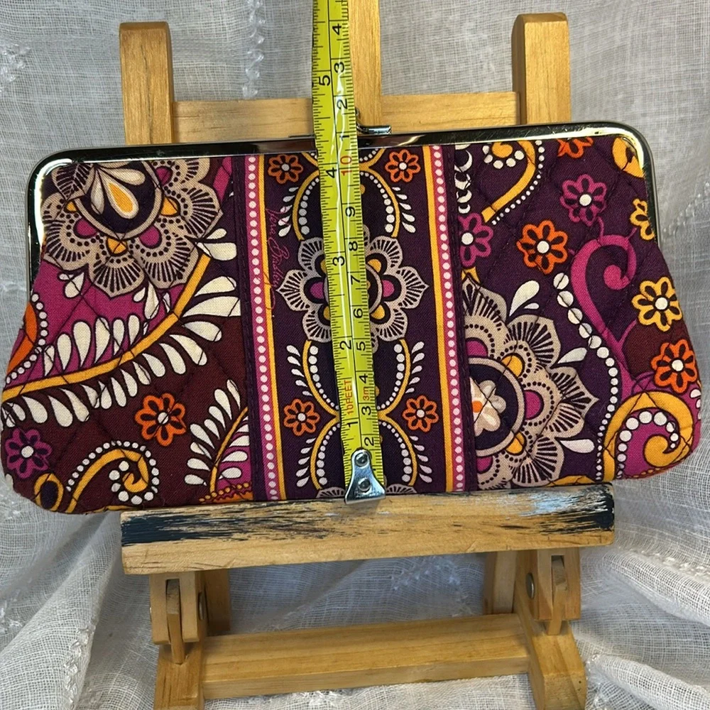 Vera Bradley almost new kiss lock large wallet / clutch - Picture 4 of 14
